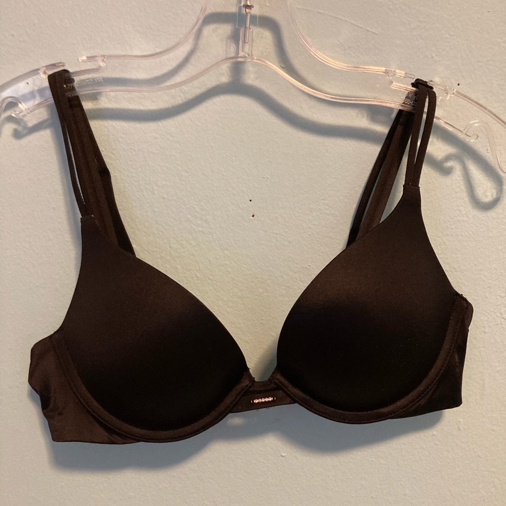 Victoria’s Secret- “very sexy” padded push up bra 32A